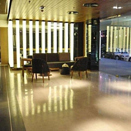 Hotel Gk International Chandīgarh Zewnętrze zdjęcie