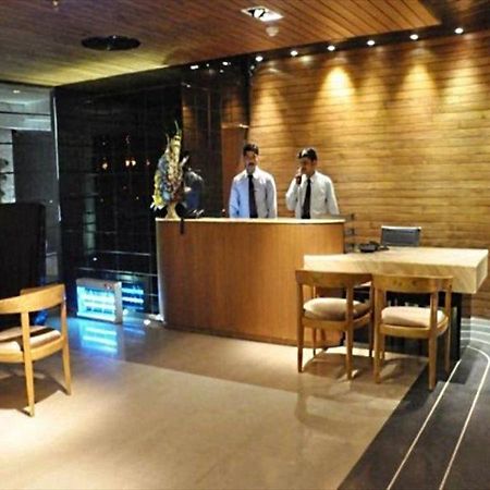 Hotel Gk International Chandīgarh Zewnętrze zdjęcie