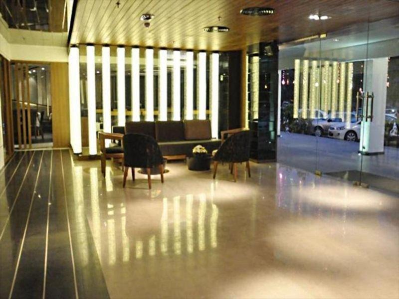 Hotel Gk International Chandīgarh Zewnętrze zdjęcie