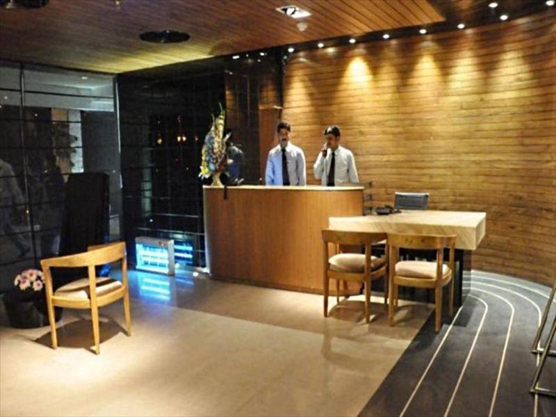 Hotel Gk International Chandīgarh Zewnętrze zdjęcie