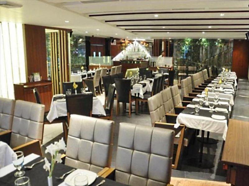 Hotel Gk International Chandīgarh Zewnętrze zdjęcie